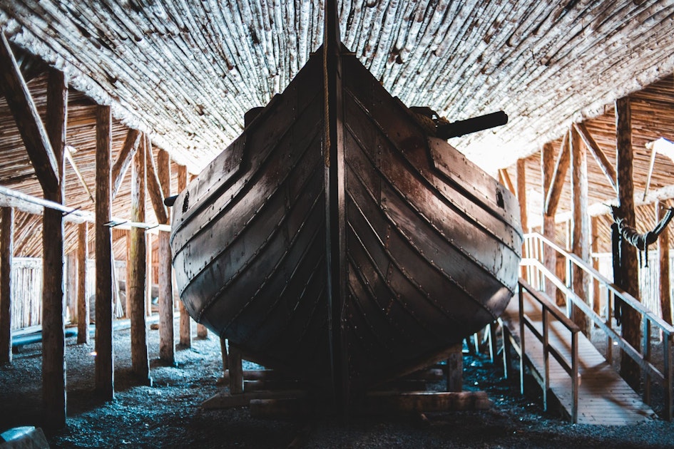Viking Longship Urn - Scattering on Water